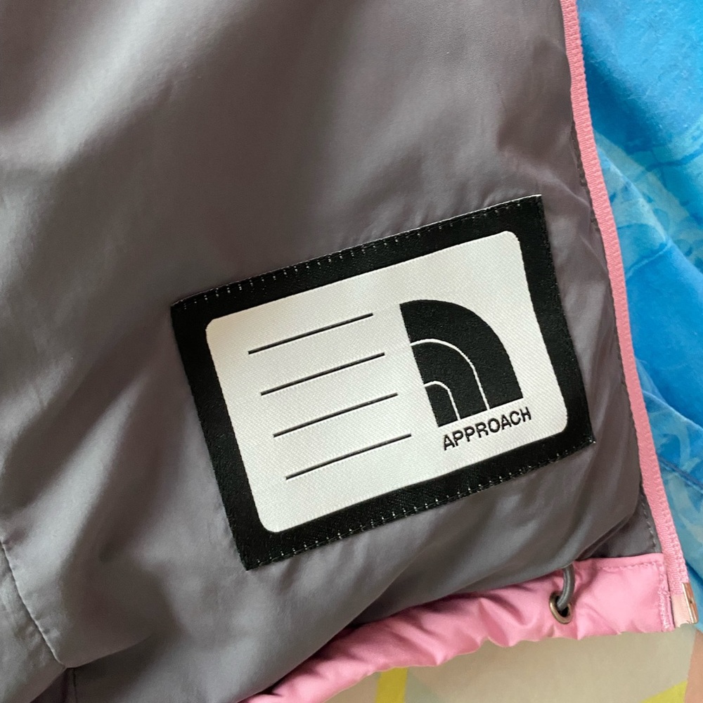 north face puffer vest - Picture 4 of 7